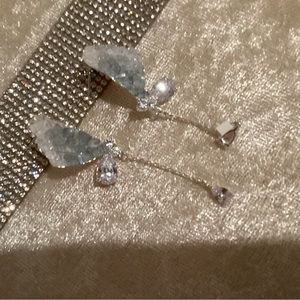 Beautiful Hand made earrings with beautiful stone